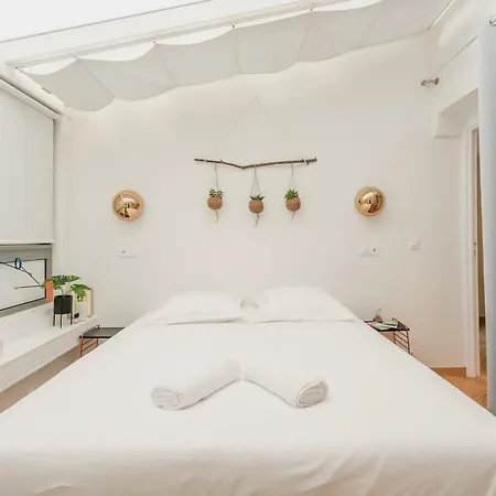 דירה Amazing Notre Dame Boulevard St-germain - 4 Bedrooms פריז